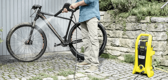 pressure washer on the battery