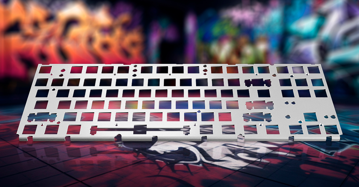 Tastatura folosește o placă de aluminiu anodizat, care oferă protecție suplimentară împotriva vibrațiilor